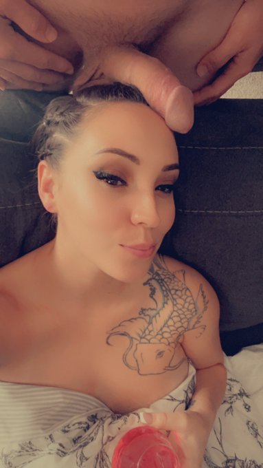 A little behind the scenes goofy picture after yesterdays blowjob. 😂 Work Hard 🤘 Play Harder https://t