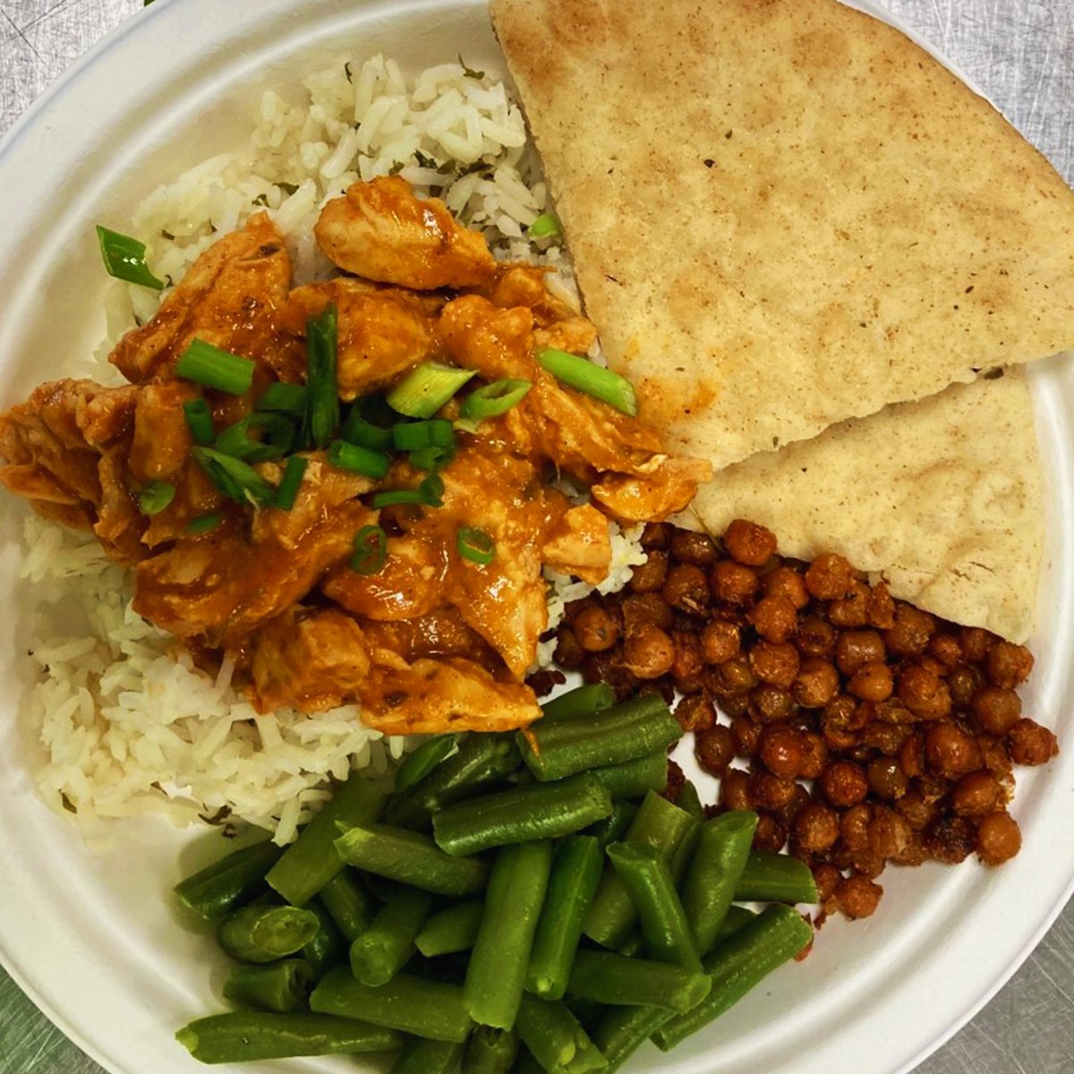 FreshPicksCafe's tweet photo. Longmeadow, MA recently prepared some
delicious middle-eastern fare for school lunch including Gyros and Tikka Masala! https://t.co/8eaw3L4sOe
