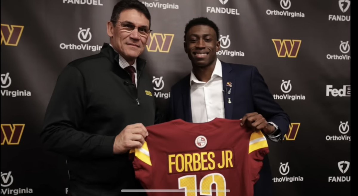 BallJones8's tweet photo. @thepivot I think it would dope if 3 great SEC guys could add another 1 to the set @emmanuelforbes7  and let him tell how he pivot from underrated to #16 pick by the @Commanders  I think he’s worth a great episode! #Jream #ForbesIsland #ForbesList https://t.co/G2vyrngDjM