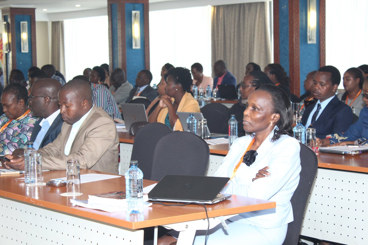 ICS_Kenya's tweet photo. Happening Now! Board Papers and Minutes Writing Workshop at Sarova Panafric Hotel.
#boardpapers #minutewriting #training #workshop https://t.co/gu8mwpTB8L