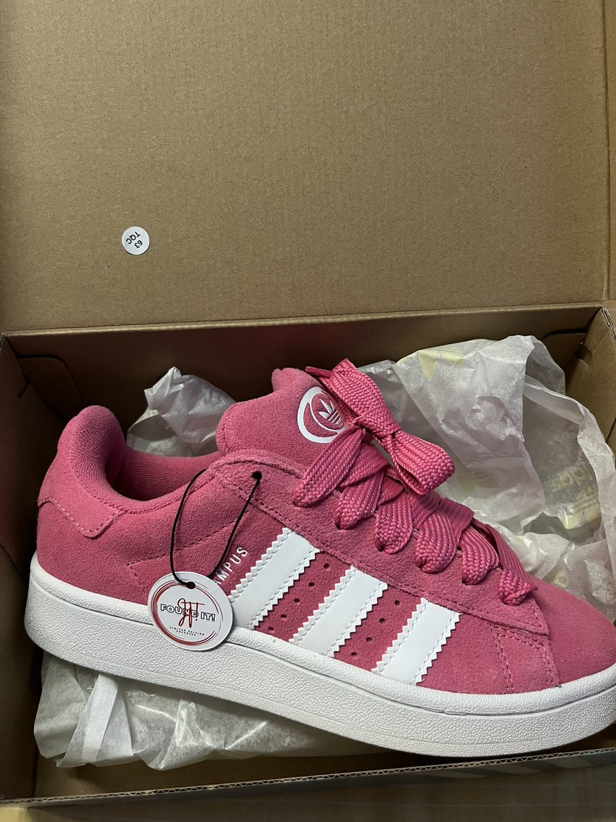 __foundit__'s tweet image. Campus pink delivered, ty @panaiobot @BlckMonitor
