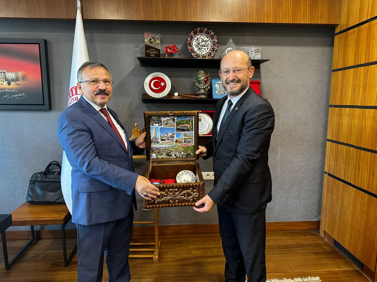 Niksar Belediye Başkanımız Özdilek Özcan'ı Gazi Meclisimizde misafir ettik.

Ziyaretlerinden dolayı Başkanımıza teşekkür ediyor, çalışmalarında kolaylıklar diliyorum