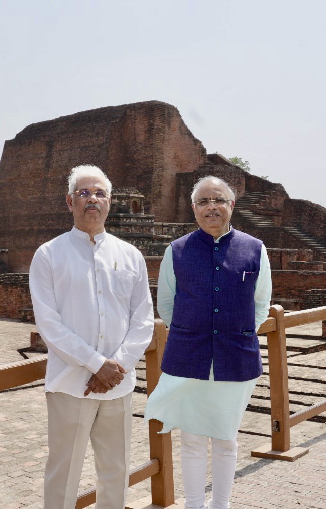 Vinay1011's tweet photo. While visiting Patna/Nalanda had a nice conversation with @GovernorBihar @rajendraarlekar ji. Within just about 3-4 months through his efforts to transform higher edu sector, he has made a mark and earned many laurels prompting State Leg Council to resolve to congratulate him! https://t.co/3s6u4kjZZD