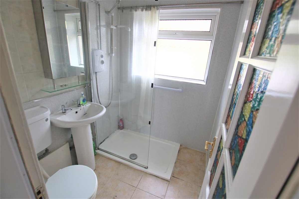 Crown Estate Agents tweet media