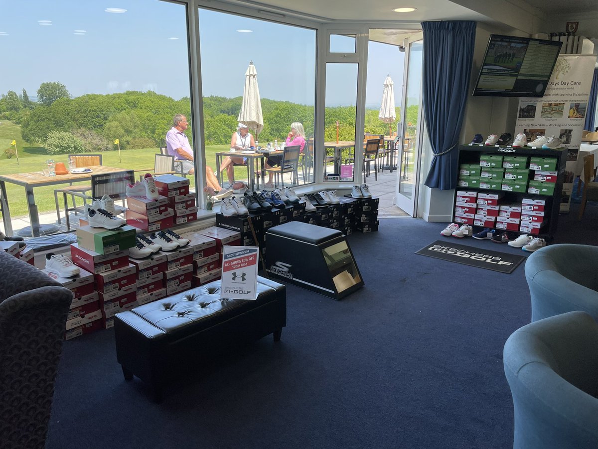 JAVERY2011's tweet photo. Shoe Fitting afternoon at the club! Pop up and have a browse. @Tauntongolf @skechersGO @UnderArmour https://t.co/pkuAL71XHQ