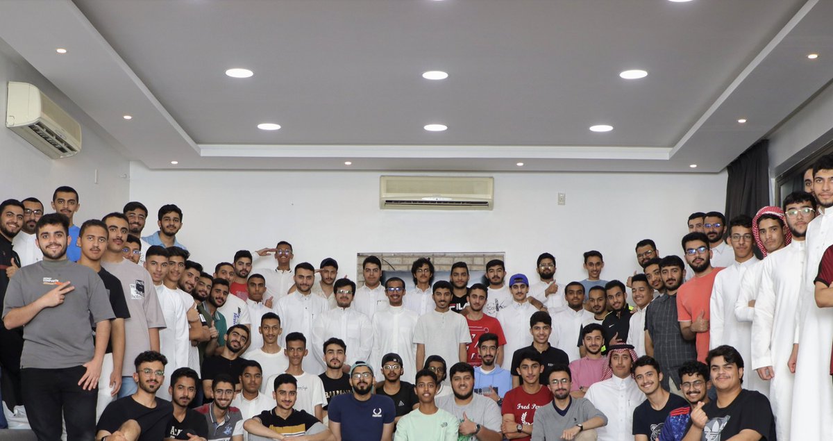 Med22E_Committe's tweet photo. التجمع السنوي الطلابي الثاني 🩺،
✨ 2nd Students Annual Gathering
💪🏻 #Med222 https://t.co/17RvKtu0Zd