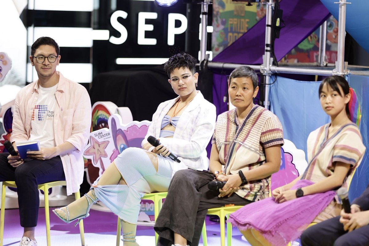 faikeaw_ent's tweet image. SILVY (ซิลวี่) ร่วมฉลอง Pride Month แบบจัดเต็ม
ตอกย้ำความสำคัญของความหลากหลาย และเห็นคุณค่าอย่างเท่าเทียม
 
อ่านต่อ : facebook.com/10006300809100…

#SILVY #ISITYOU #เธอใช่มั้ย