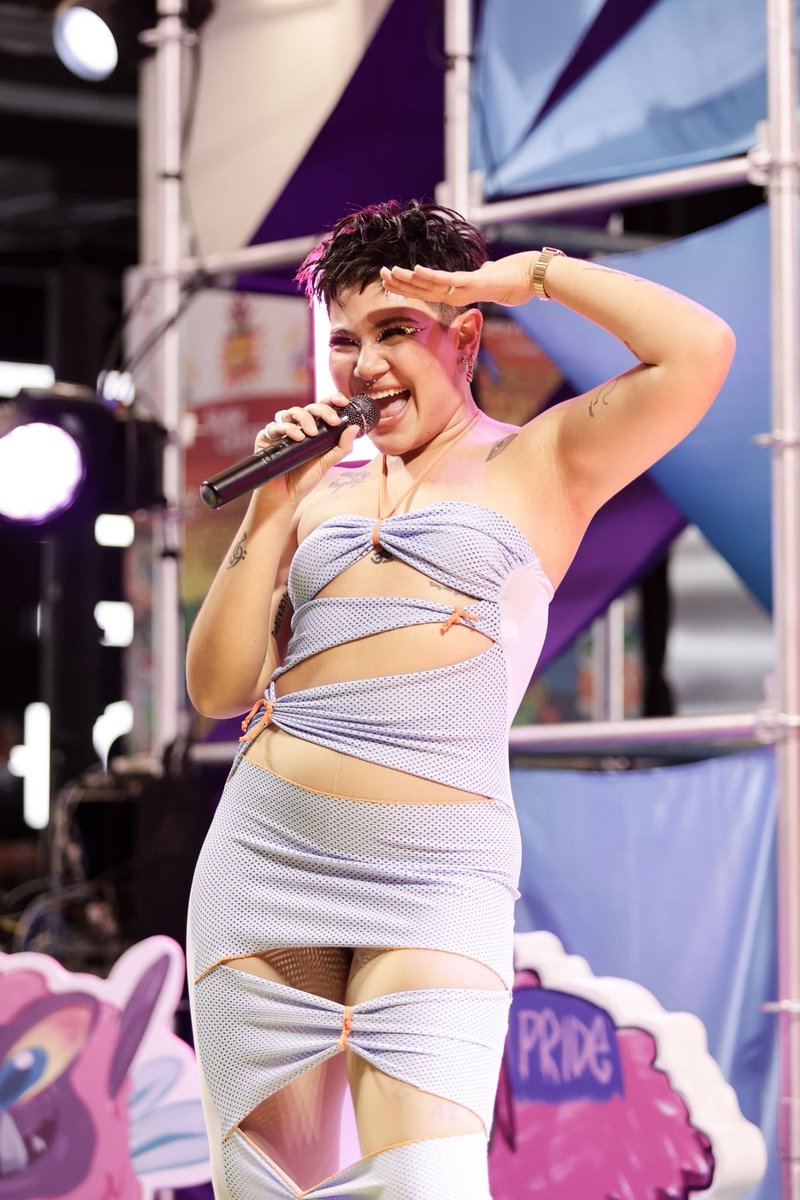 faikeaw_ent's tweet image. SILVY (ซิลวี่) ร่วมฉลอง Pride Month แบบจัดเต็ม
ตอกย้ำความสำคัญของความหลากหลาย และเห็นคุณค่าอย่างเท่าเทียม
 
อ่านต่อ : facebook.com/10006300809100…

#SILVY #ISITYOU #เธอใช่มั้ย