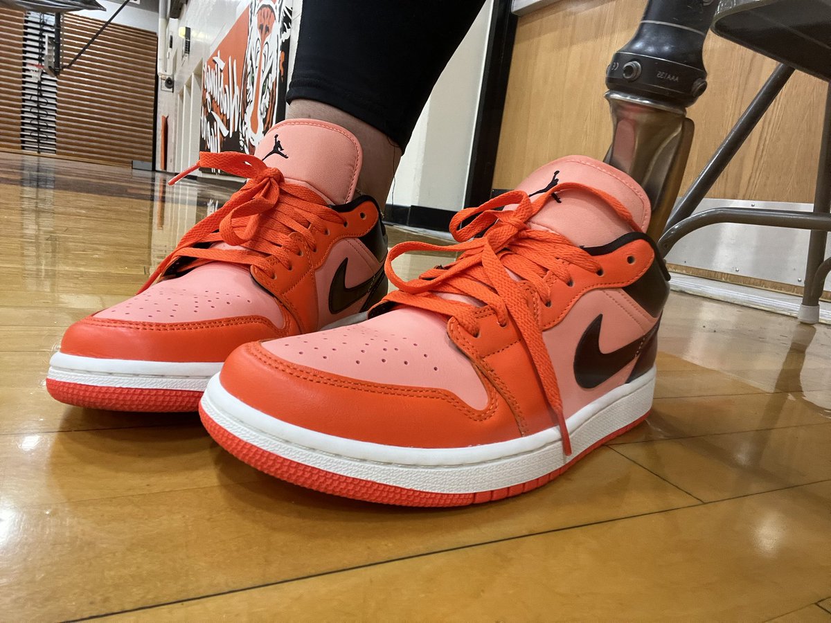 golf_tiger's tweet photo. Got my awesome gift from 2 senior golf boys! Had to match them! #GoTigers https://t.co/bU4fiWtnbI