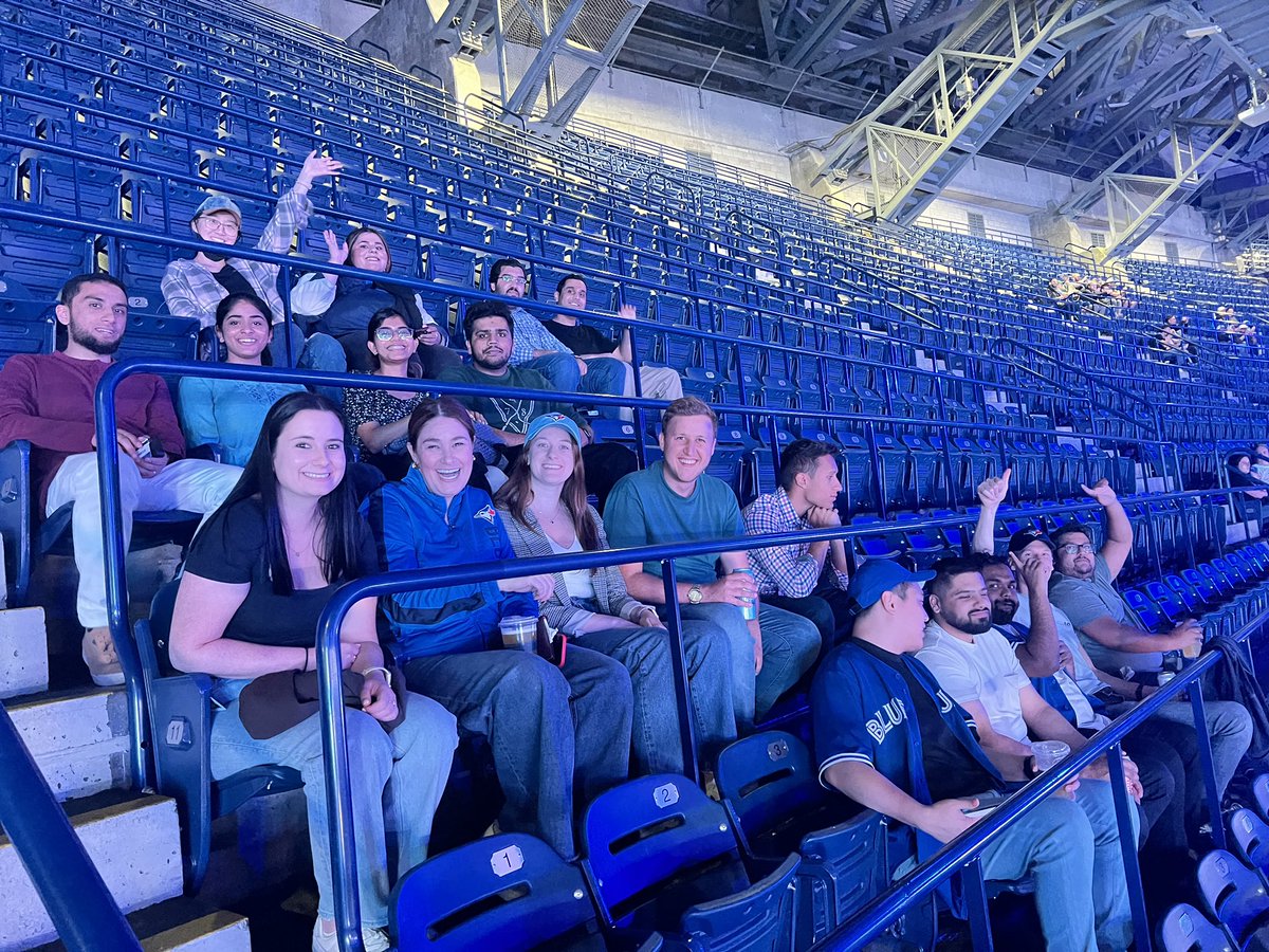manuelpereyra's tweet photo. Enjoying a great game. Let’s go @BlueJays, with the great #GPSTeam! #MostConnectedFirm @PwC_Canada https://t.co/YJPmuWtlgl