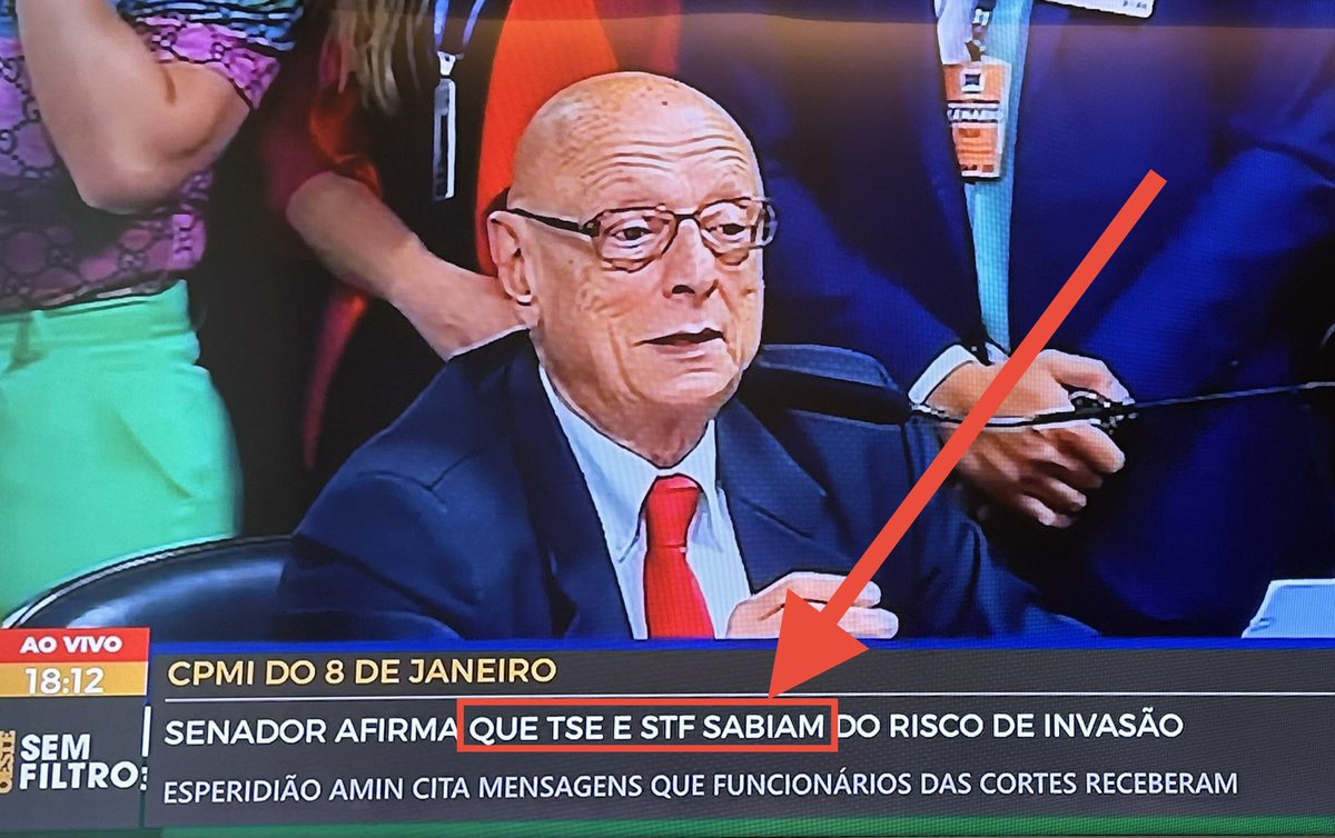 marcosdoval's tweet photo. O senador Esperidião Amin reforça o que já venho denunciando desde janeiro e quando mostrei em maio,
os documentos na sessão do Senado. O que me chamou a atenção, foi ver a imprensa em um estranho silêncio diante desta grave informação que o STF e o STE sabiam com antecedência. Cadê vocês, imprensa?