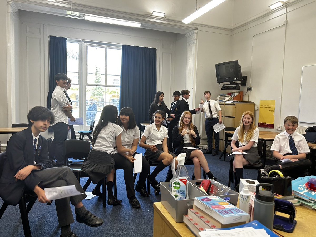 ElthamCarey's tweet photo. IT’S MUSICAL THEATRE TIME!! 🎭🎼💃🕺

Rehearsals are happening this week and next, under the inspirational leadership of L6th Aliya 💙
#attemptgreatthings

It is sounding AMAZING, I can’t wait… https://t.co/DwX5OwUGxb