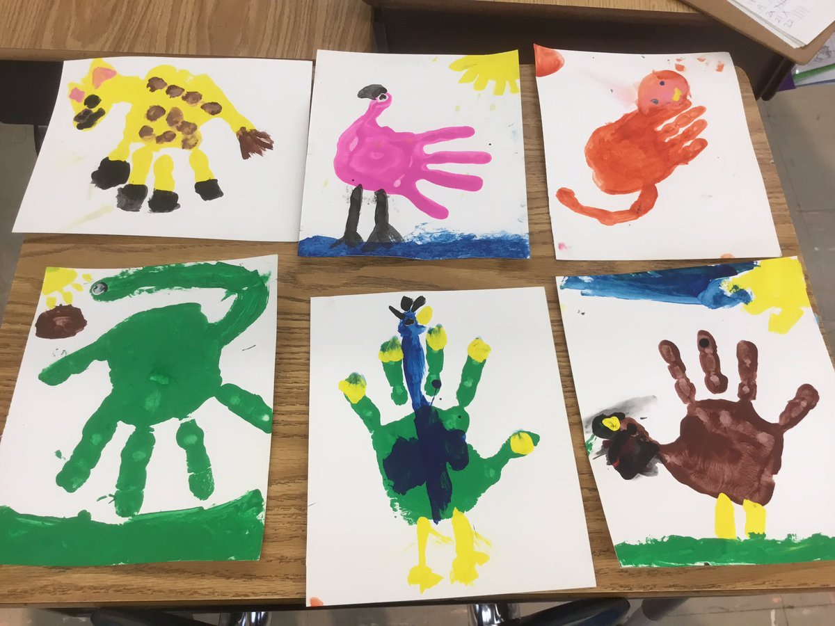 FeehanORH21's tweet image. We started our “Countdown” with Finger Paint Fun. Such creativity with our handprint animals.🖐️ @ORHEagles21 #WeHelpChildren #makingitfun