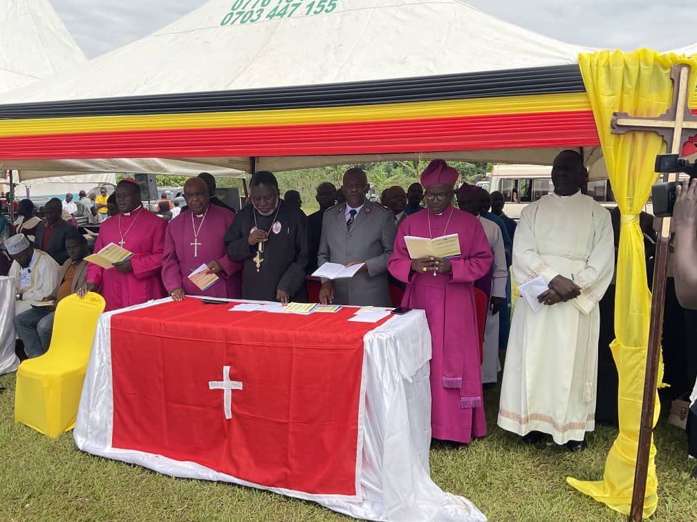 Today at Kalasa Church of Uganda, I attended a Special Service for the fallen veterans who sacrificed their lives for the liberation our country. This, ahead of national Heroes Day Celebrations tomorrow. We celebrate them for having been a pillar in building our beloved country.