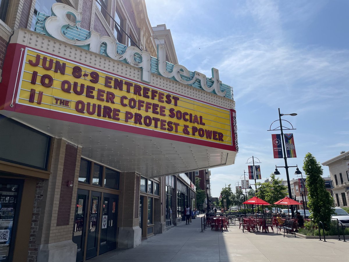 EdTechIowa's tweet image. Good morning, @EntreFEST! We&apos;re excited to kick off the first-ever #EdTech track today with three fabulous sessions!
💥 Walk the Talk: Hands On Entrepreneurial Experiences for the Next Generation
💥 How XR is Transforming Learning
💥 Iowa EdTech Showcase

#EdTechIowa #EntreFEST