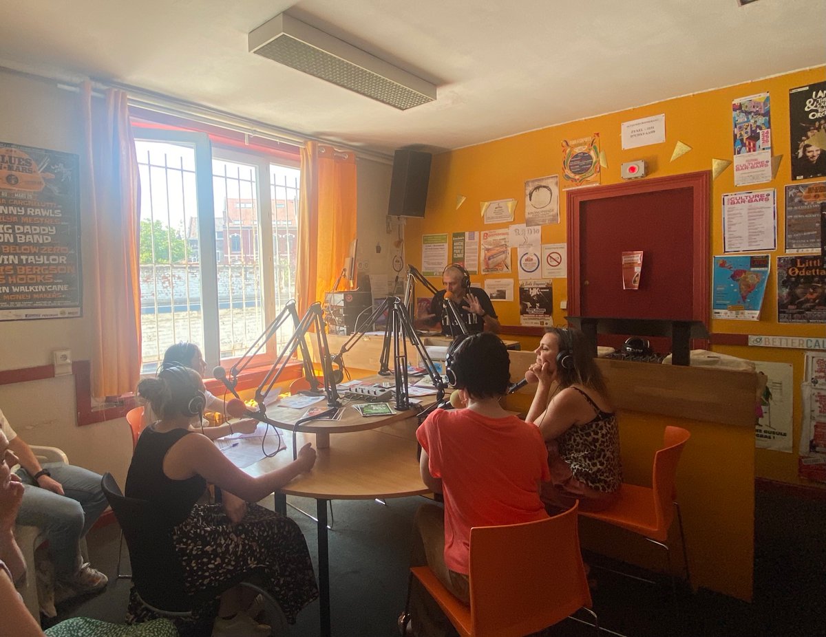 🎙Émission spéciale « liberté d’expression » avec les lauréats du concours #Médiatiks, c’est parti!
🔈 à écouter en direct sur #radioboomerang 89.7
🎙 Avec à l’animation, les élèves de «Turgot News », du collège Turgot de Denain
<a href="/LeCLEMI/">CLEMI</a>