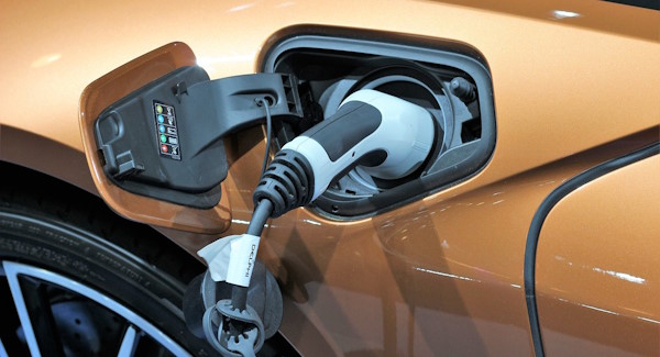 mplsoxford's tweet photo. Significantly improved electric vehicle (EV) #batteries could be a step closer thanks to research led by @OxfordMaterials examining Li-SSBs and the causes of cell failure. 

Find out more about the study published in Nature: https://t.co/52T6WRkX6d

@FaradayInst #BattChat https://t.co/xjCuyx0QZH