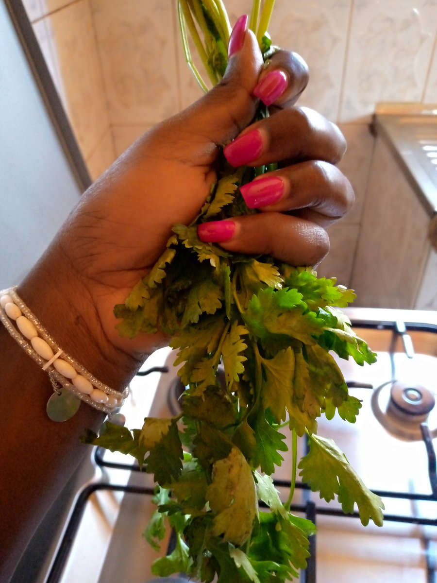 Give me the name of these bu leaves😂 katulabe abafumbi bakuno😂