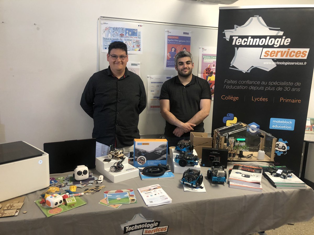 Un grand merci à nos partenaires pour leur implication tout au long de la journée du concours Défibots. <a href="/academielyon/">Académie de Lyon</a> <a href="/DANE_acLyon/">DRANE Lyon</a>