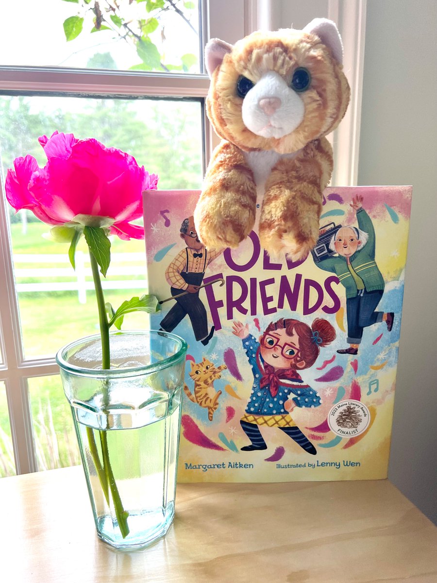 🌟GIVEAWAY🌟

To celebrate all the award love OLD FRIENDS has received recently, I am giving away a signed copy of the book PLUS this ginger cat stuffie.😻

🍀To enter please follow &amp; retweet.🍀

Closes Mon. 06/08 @ 5pm EST

USA only (sorry). #kidlit #teachertwitter #librarians