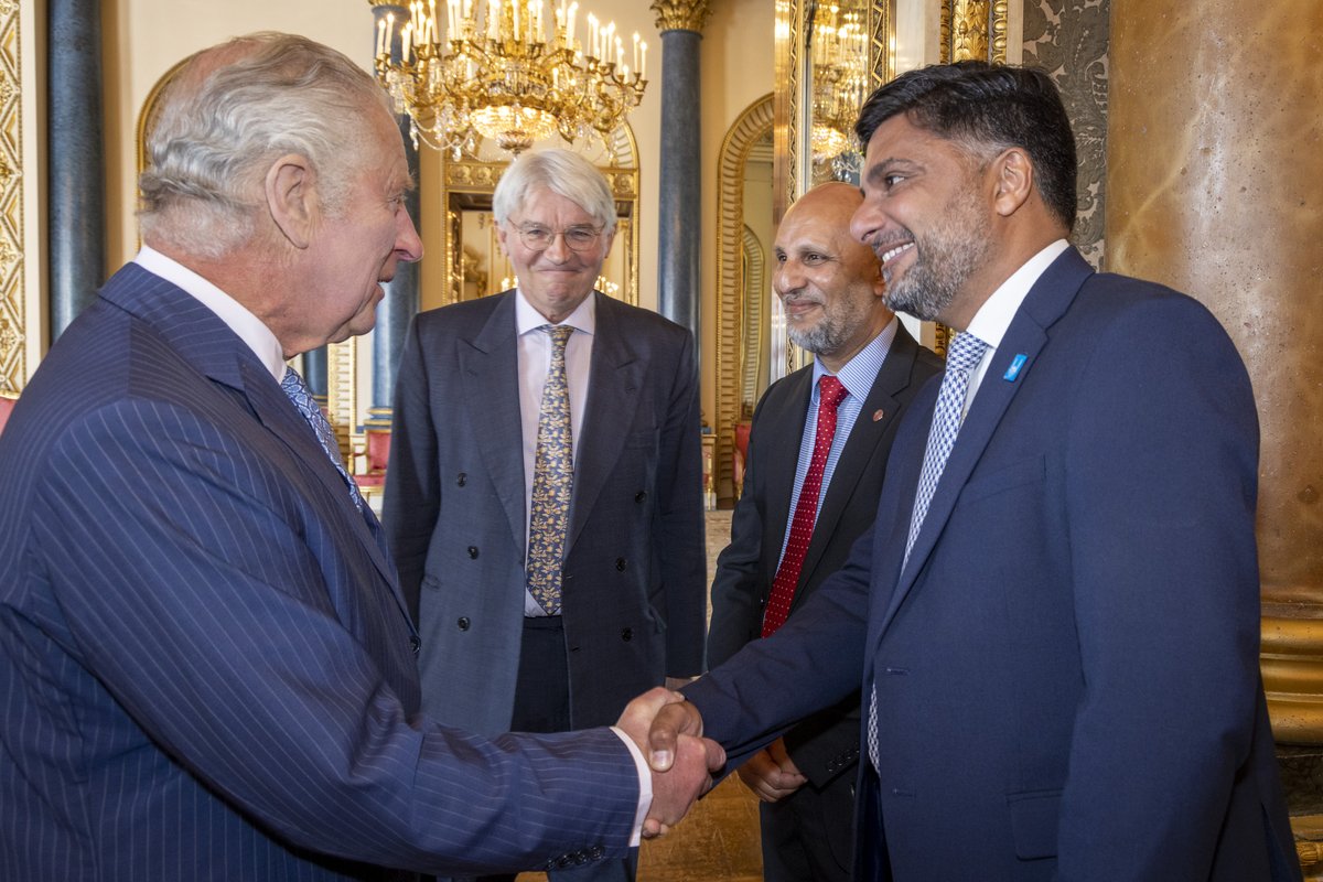 decappeal's tweet photo. Today DEC charities met The King @RoyalFamily to discuss how the generosity of the British public has helped hundreds of thousands of people after the devastating floods in Pakistan last year.

Find out more: https://t.co/Ln0LWZHuCh

📷 Andy Aitchison https://t.co/swLKvA3DVh