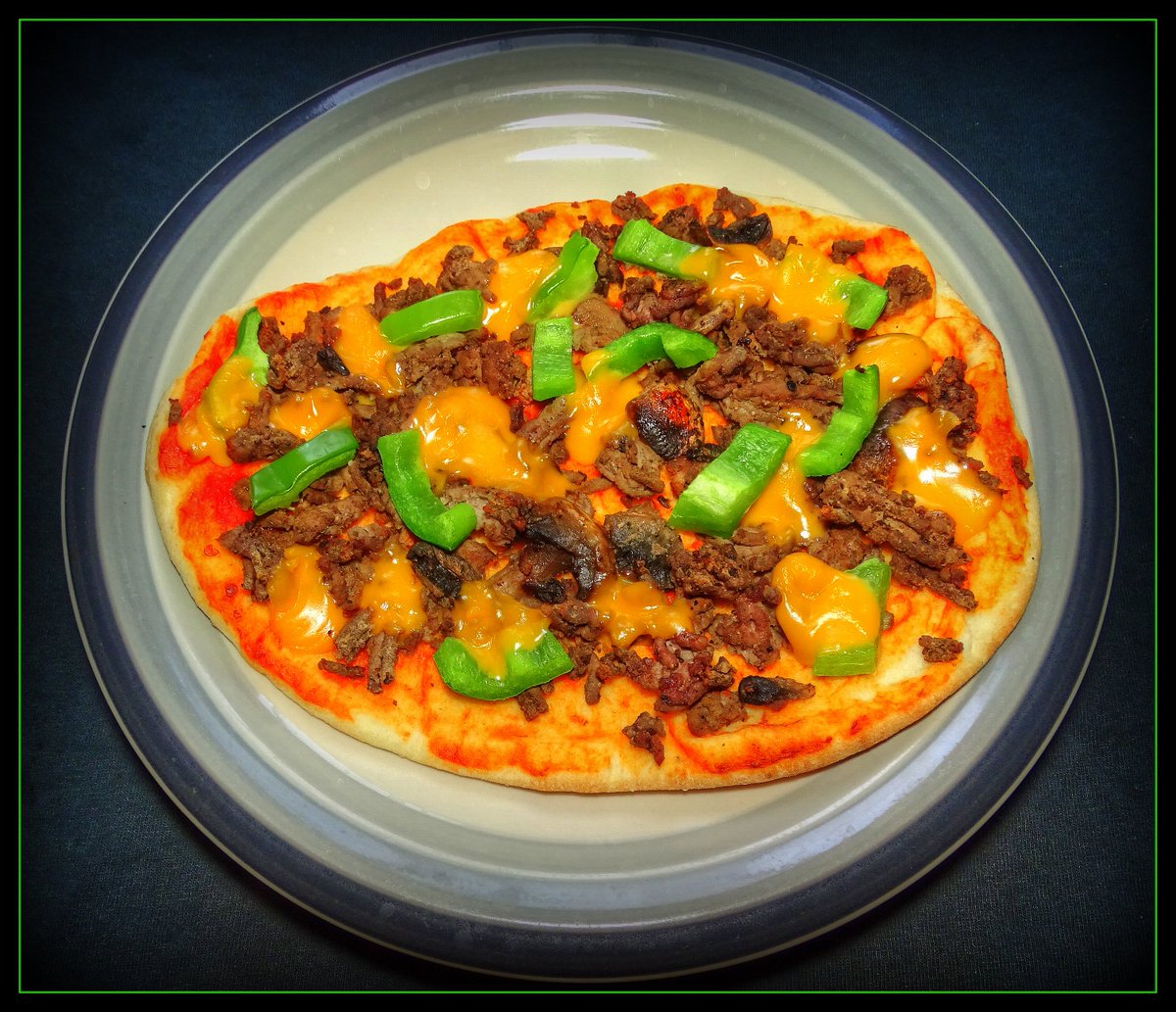 Beef, Green Peppers & Mushrooms Naan Bread Pizza #dinerinmymind #homecooking #food #cookingathome #beef #greenpeppers #mushrooms #marinarasauce #cheddarcheese #onions #garlic  #naanbread #pizza #supportlocal #Manitoba