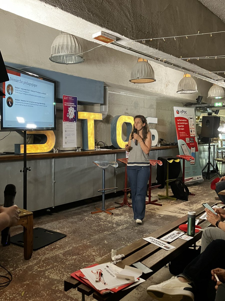 « Redéfinir l’intelligence. » Un des enjeux énoncé par Aurélie Lagarrigue dans la démarche pédagogique de construction des ressources éducatives sur l’IA 
#FUNconférence23