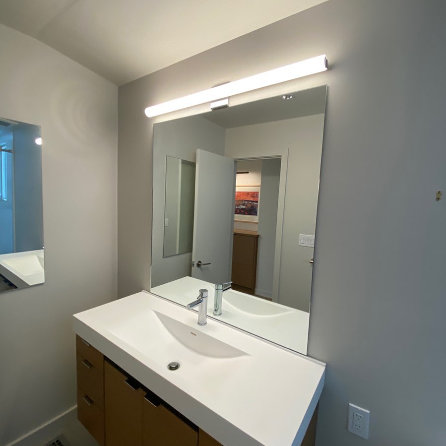 AspectAluminum's tweet image. Transforming walls into portals of style and sophistication with our custom fit vanity mirrors.
Available in different size and shapes.
#glass #mirror #mirrorwork #aluminium #upvc #glasslight #led #uae #sharjah #ajman #uae #abudhabi #dubai #dxb #construction #interior #decor