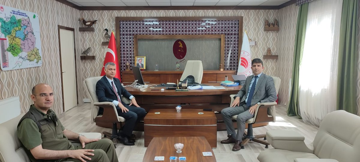 Van Vali yardımcımız Dr. Sayın Ahmet TOZLU Bölge Müdürlüğümüzü ziyaret etti. Ziyaretlerinden dolayi Sayın Vali yardımcımıza teşekkür ediyoruz.