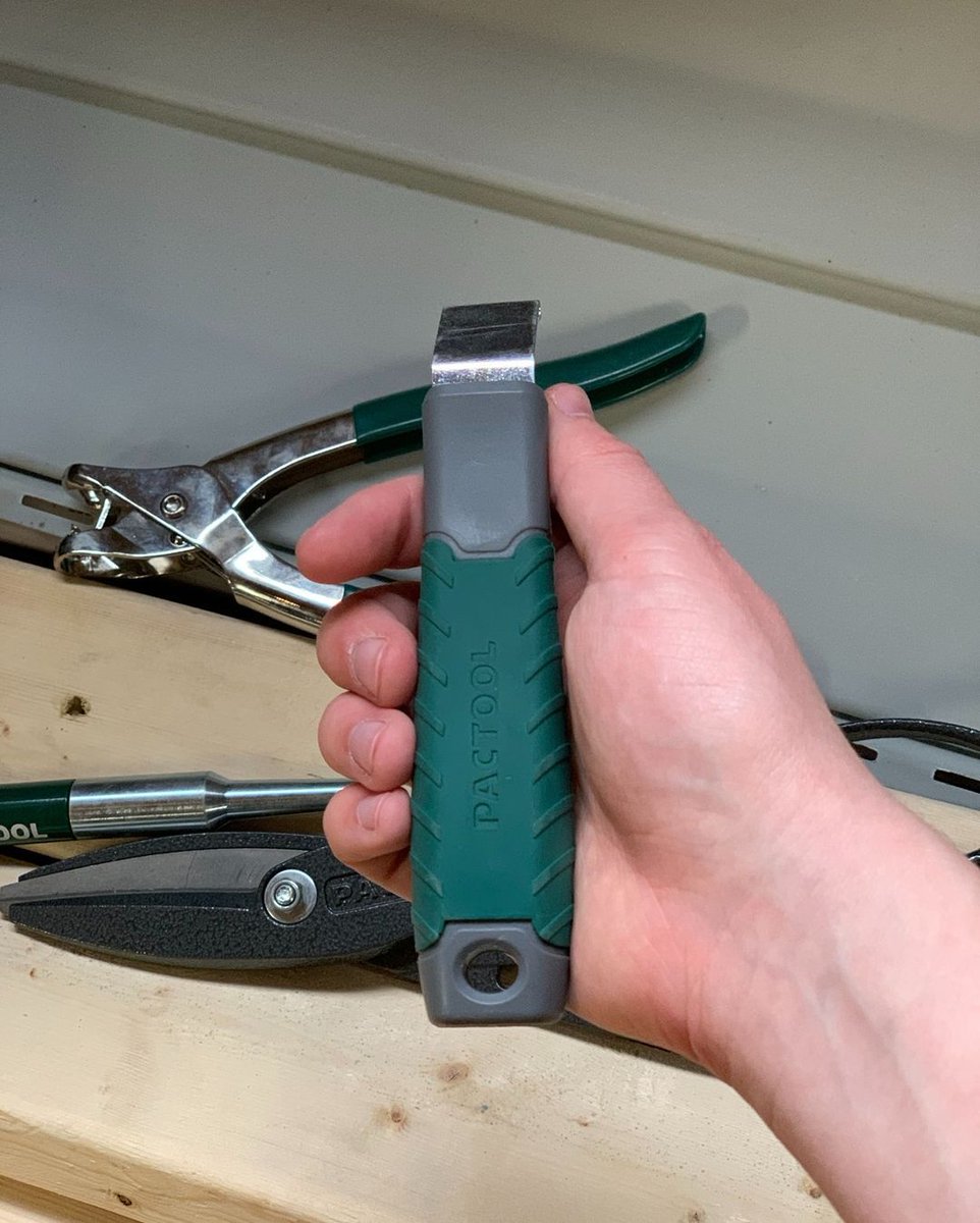 PacToolIntl's tweet photo. The VA101 Straight Handled Siding Removal Tool is the ideal tool when removing damaged siding or replacing vinyl siding! π https://t.co/iRQQDRr5KJ
#pactool #sidingtips #sidinghacks #siding #DIY https://t.co/DfgKz5qudB