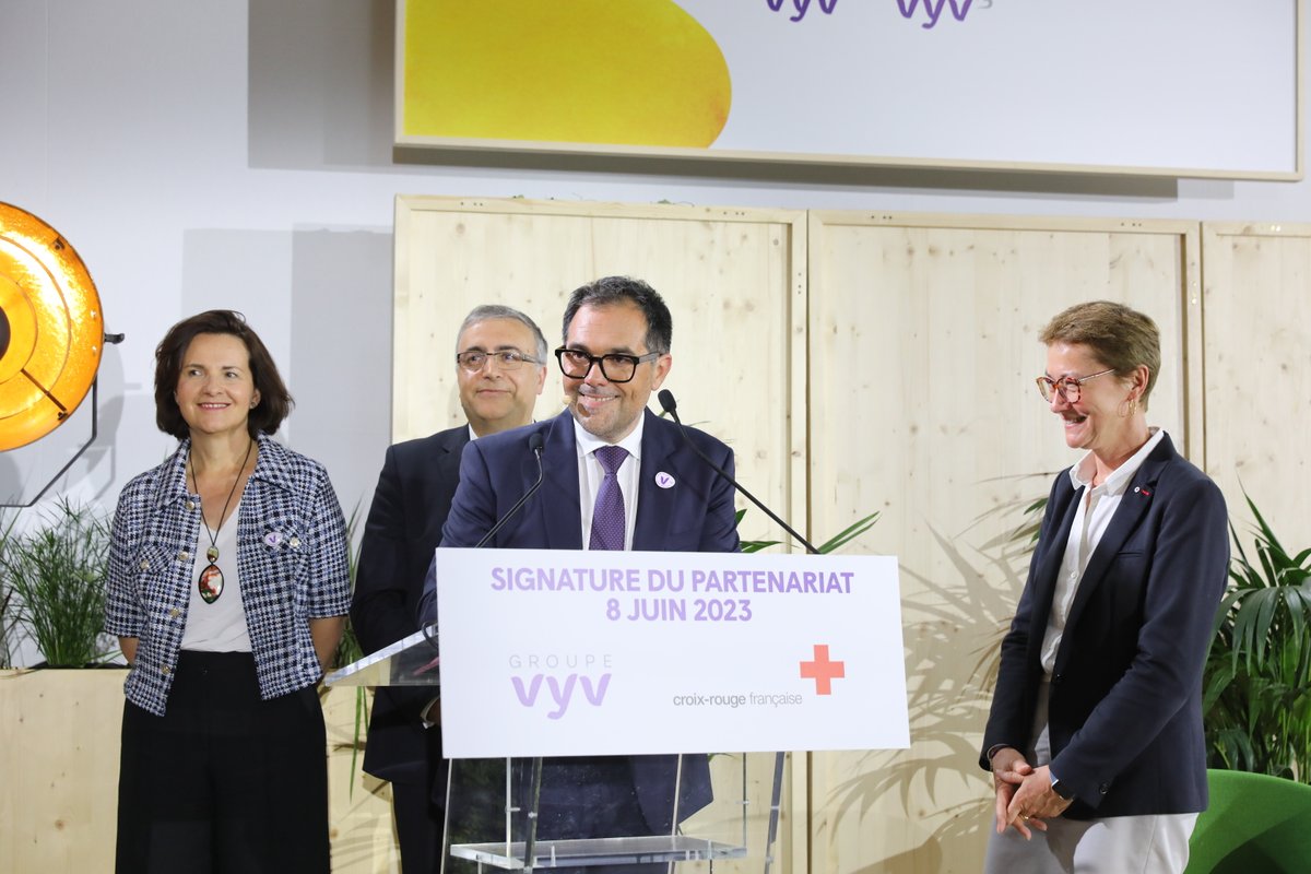 Très heureux de signer ce partenariat stratégique et historique entre la <a href="/CroixRouge/">Croix-Rouge fr</a> et le <a href="/Groupe_VYV/">Groupe VYV</a> 🤝!

Ce partenariat scelle une histoire commune, vient la conforter et constitue l'opportunité d'écrire de nouvelles étapes.

Aujourd'hui, nous souhaitons aller plus loin,