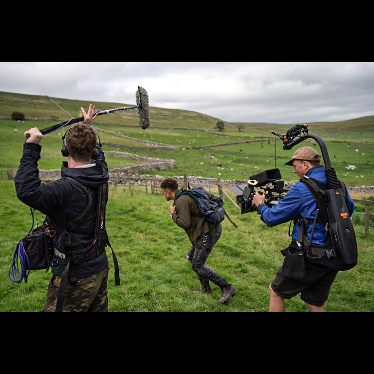 GenesisHire's tweet photo. Action shot with DoP Neal Parsons 🎥🎬📸

Thanks again for sending so many awesome BTS shots for us to enjoy!!

Enjoy our Atlas Orions on an Alexa Mini, with an ARRI LMB, supported by an Easyrig Vario 5!😍#GenesisHire #GenesisKit #SpottedOnLocation #LegendaryDirectors #AlexaMini https://t.co/1sjhGY2NNJ