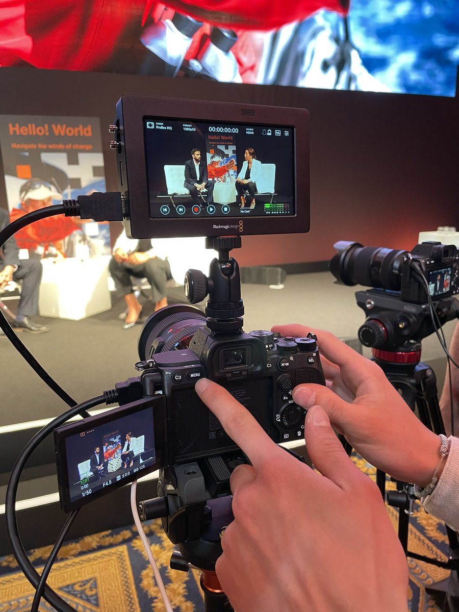orangebusiness's tweet photo. 3, 2, 1…🎬 Action!
@ZitouneWassila & @dr_ujavaid discuss about how @orangebusiness combines the right products, services and partners to meet our customers’s evolving needs 👌
#HelloWorld23 https://t.co/xhjP2rcbwA