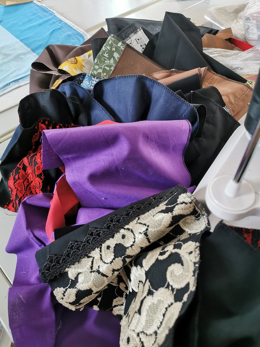 Individuelle Beutel mit hübschen gemusterten Stoffen Progress ✨