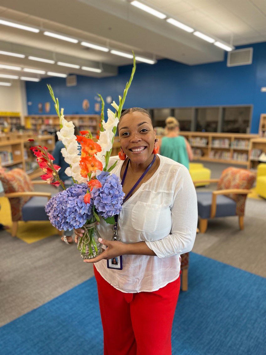 Best Crew EVER! This gorgeous arrangement was presented with the congratulations for making it through the year @BuckhornCreekES and not “falling off of the ship!”  🤣 Love it, and LOVE y’all! 💜⚓️ #WeAreCrew #BucsTreasureOthers