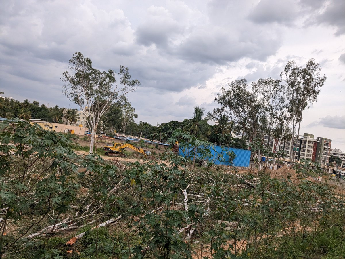 bengalurutrains's tweet photo. Tree cutting started at Bellandur Road station for track doubling
Once finished it will have
-2 Heightened platforms
-2 mainlines & 3 loop lines
-Foot over Bridge
#DoublingProject #Bellandur #Panattur https://t.co/tAVfSZYH9x