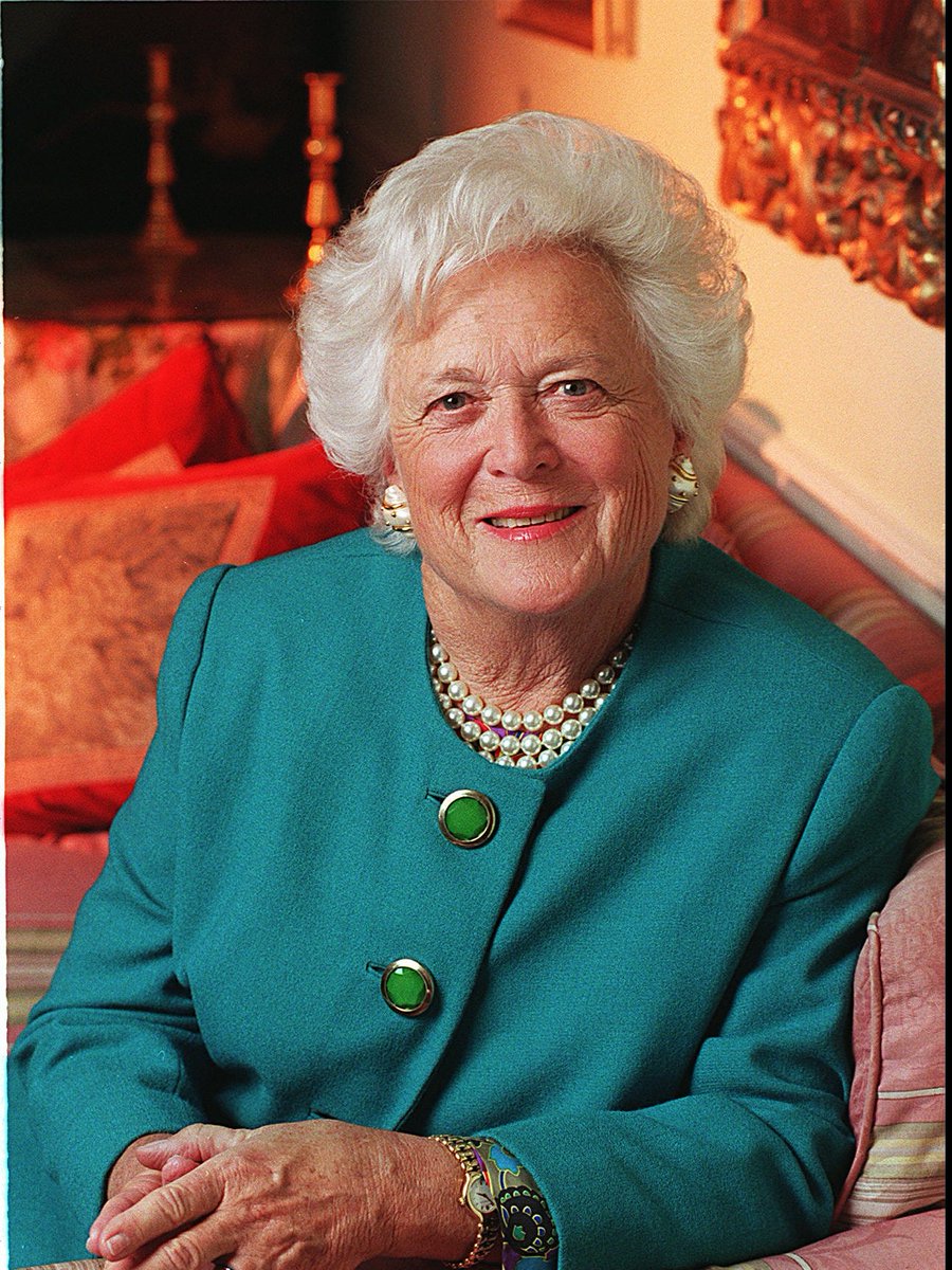 barbaravitali2's tweet photo. Remembering #BarbaraBush June 8,1925_April 17,2018 (Age 92) #FLOTUS41 #GeorgeHWBush https://t.co/rAhFBpuUaW