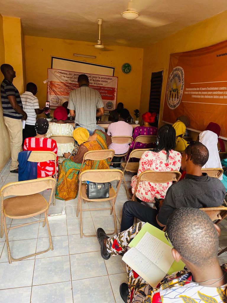 Lancement du Projet"Plaidoyer pour l'adaptation de la loi N°02-044/du 24 juin 2002 relative à la santé de la reproduction aux besoins spécifiques des jeunes filles au Mali"
Ce mercredi 7 juin 2023 au siège de PJEP.SR-VBG ACI 2000
#Atelierdeplaidoyer 
#ReformeLoi02_044_24juin2002