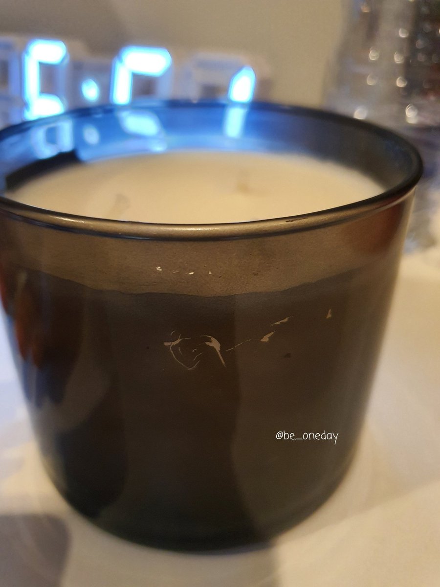 Be_Oneday's tweet photo. ส่งต่อเทียนหอม BathandBodyWorks
จุดด้วย candle warmer 2-3 ครั้ง
 
กลิ่น Mahogany Teakwood 🪵
กลิ่นไม้หอมๆแบบเท่ๆแมนๆผู้ดีๆ 
ราคา 660.-  (รวมส่ง)
*ตัวกระปุกมีรอยมาจากshopเลยจ้า*

#เทียนหอม #ส่งต่อเทียนหอม #รีวิวเทียนหอม #ส่งต่อ #มือสอง #bathandbodyworks https://t.co/lrsuVJWnAH