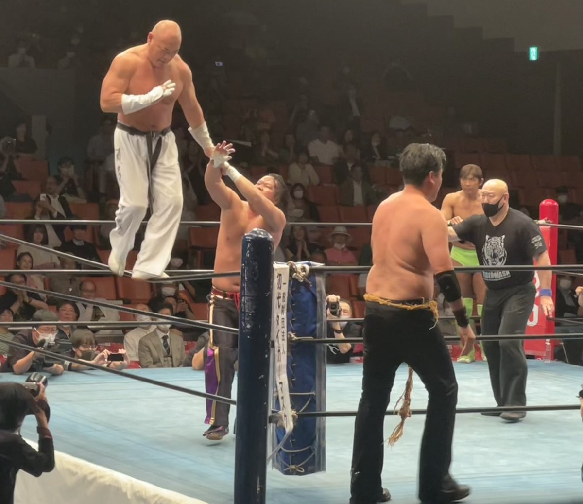 #ストロングスタイルプロレス