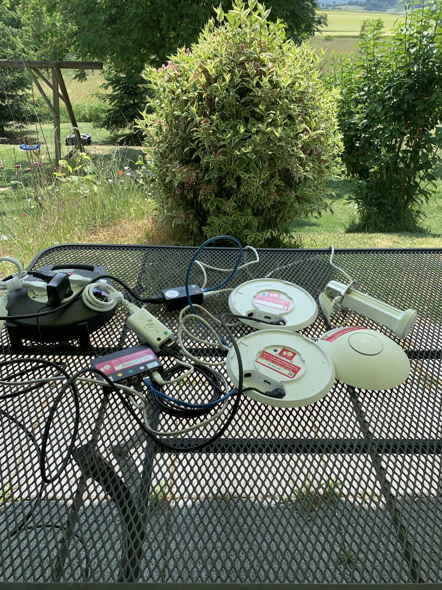 andreaswditze's tweet photo. Die Hackschnitzelanlage vor #Oberrosphe wird demnächst an das #Freifunk Mesh Netzwerk im Nordkreis von Marburg-Biedenkopf angeschlossen. Digitale Resilienz, powered by ⁦@ffnordhessen⁩, Stadt Wetter (Hessen) und dem Landkreis MR-BID ⁦@GerdNienhaus⁩ https://t.co/J3CRShKEn3