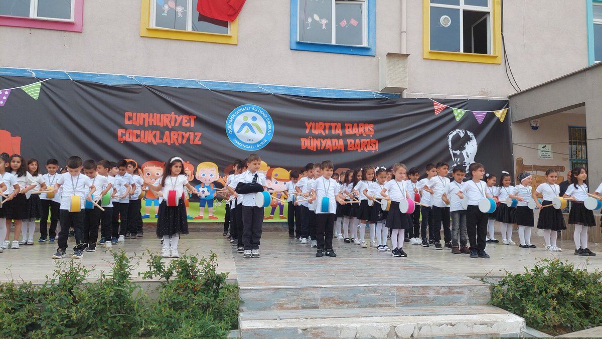 Okuyoruz ve yaziyoruz. Mutluyuz ve gururluyuz.