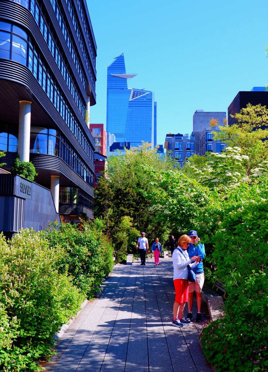 VisiteNovaYork's tweet photo. Passeando no #HighLinePark https://t.co/GUHQccZ3Z9