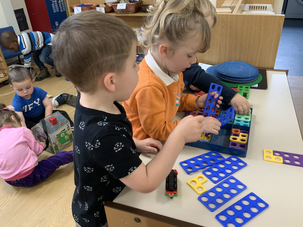 RDPSNursery's tweet image. “Same” “not same” exploration using numicon in Afternoon Nursery 
#RDPSNursery #EarlyMaths #Numicon