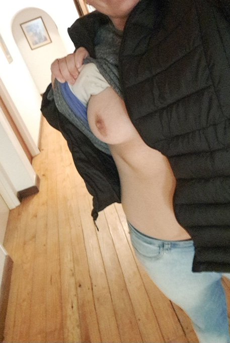 so..i took this for someone....but thought i will share a little...😈😋 https://t.co/P4KQbZfBHt