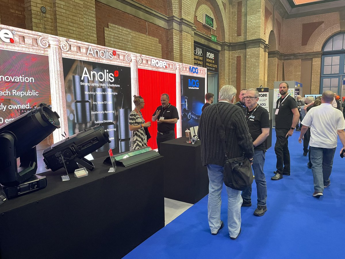 RobeAroundTheUK's tweet image. There’s still time to swing by and see us at @theabtt theatre show - Stand A60. Show open until 5pm. Demos and #RoboSpot taster sessions running to the end of the day in the Palace Suite. 

#robelighting #robearoundtheuk #ABTTTheatreShow
