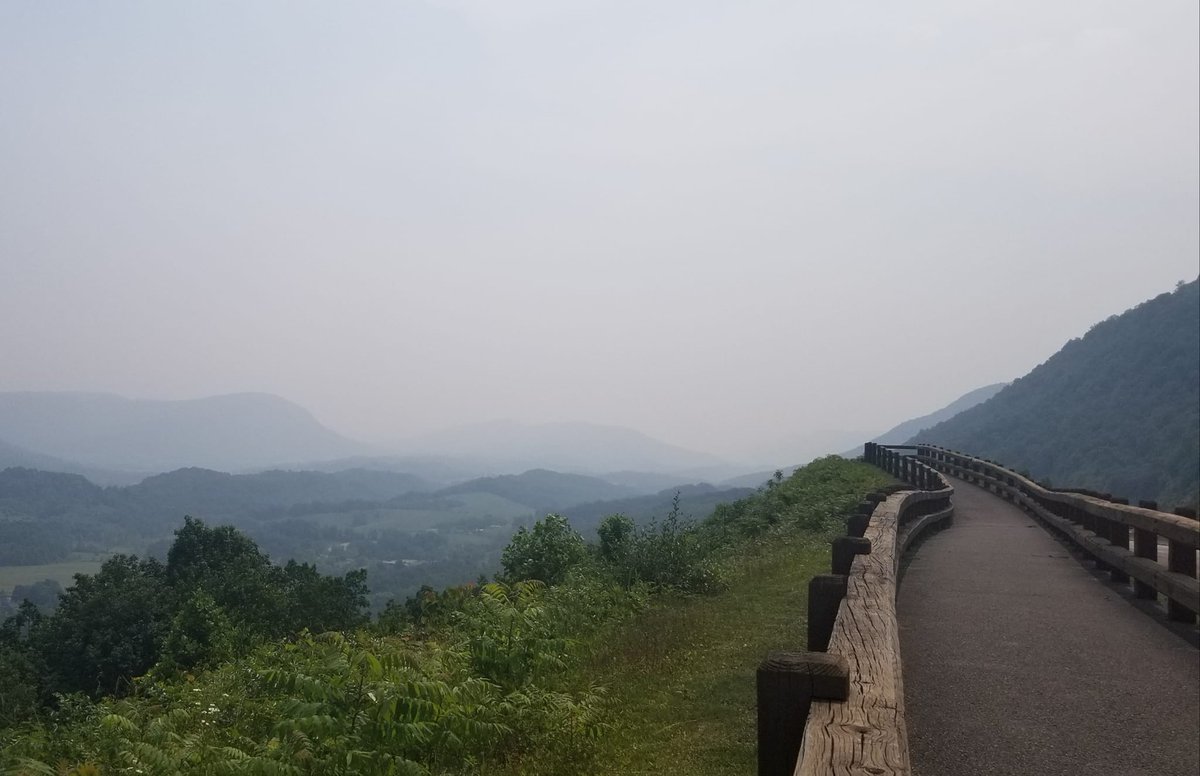 Paxton Walker Allgyer took this photo of the Powell Valley Overlook to show just how much smoke from the Canadian wildfires was in Big Stone Gap! Truly mind blowing!

#BigTimeFunSmallTownPackage
#loveva
#vaoutdoors