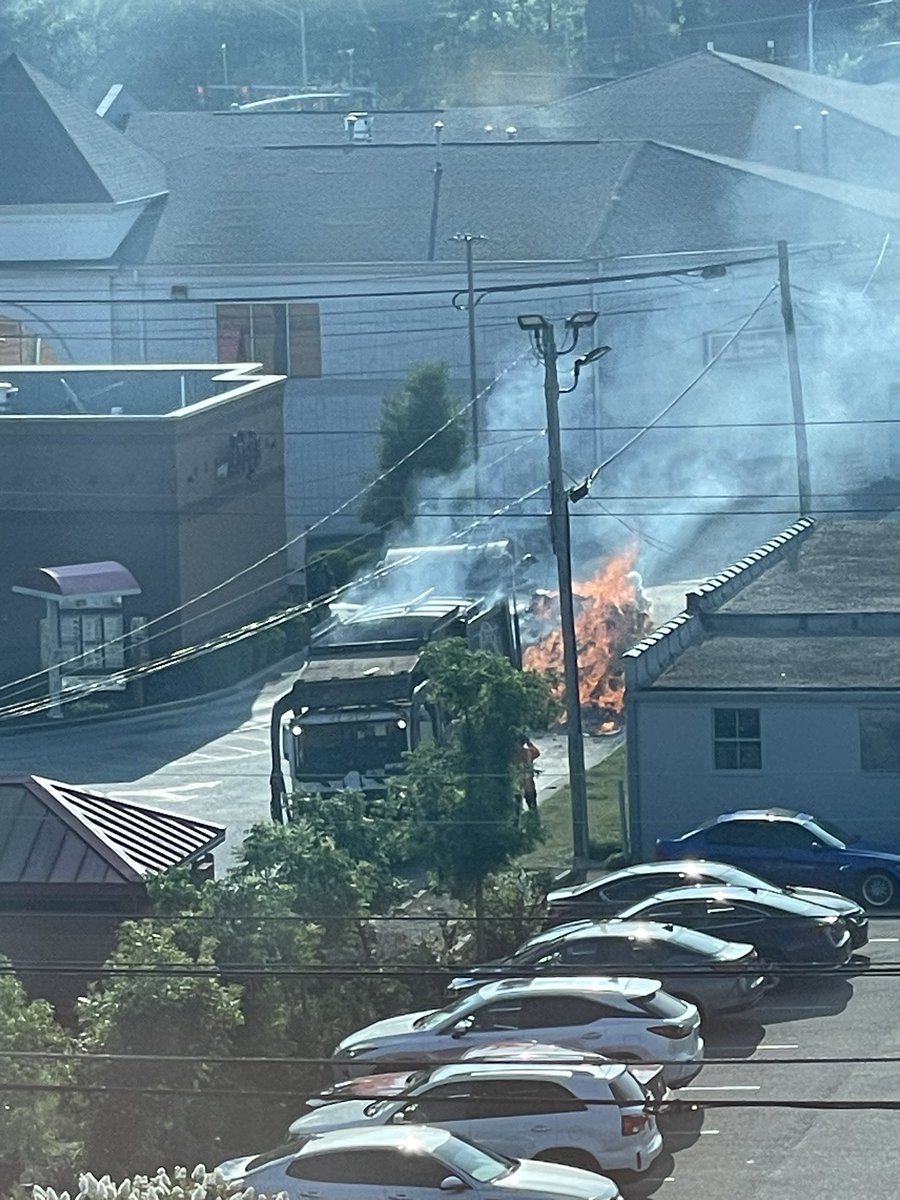 HomewoodALFire's tweet photo. Crews are on scene of a garbage truck fire in the 1900 block of 28th Ave. https://t.co/Xrjb4taEpG