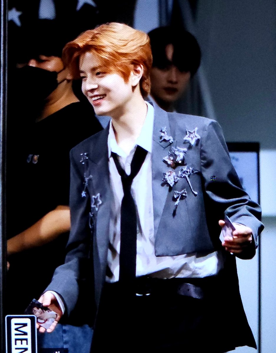 minipuppyKSM's tweet photo. 230608

양손에 자기 럭드들고이씀ㅋㅋ

#스트레이키즈    #승민 #straykids    #Seungmin https://t.co/IiLd0hxw9P