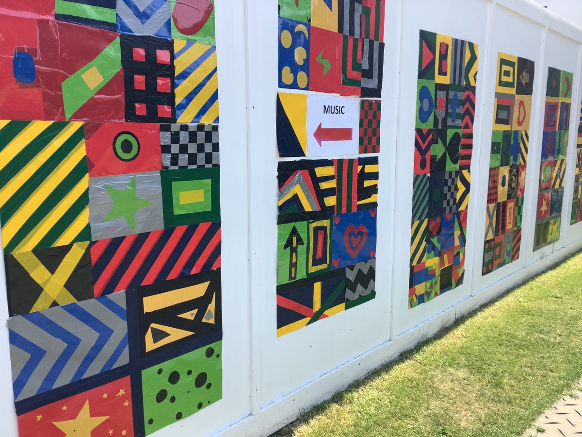Despite the fact that it is exam week the U4 have been very busy dazzling the hoardings. Inspired by Sir Peter Blake’ s ‘Everybody Razzle Dazzle’ <a href="/tateliverpool/">Tate Liverpool</a> #LEHSchool #SirPeterBlake #pattern #colour #razzledazzle